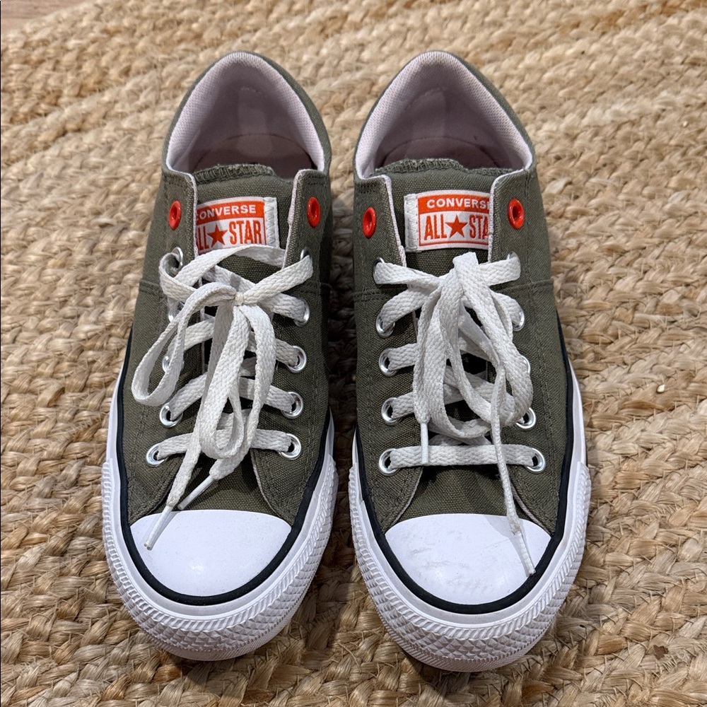 [converse] women’s all star sneakers, sz 8